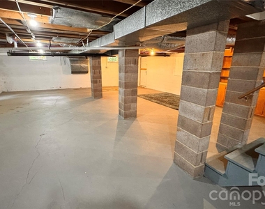 690 Brookdale Drive - Photo Thumbnail 16