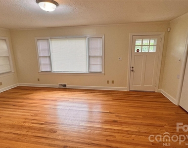 690 Brookdale Drive - Photo Thumbnail 11