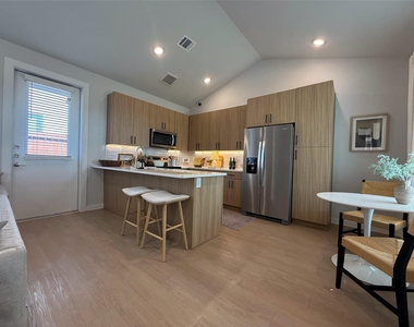 15883 Bear Trap Way - Photo Thumbnail 6