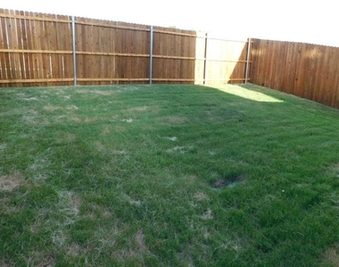 6226 Silver Maple Way - Photo Thumbnail 10