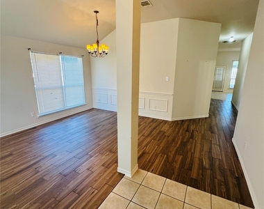 1545 Avonlea Drive - Photo Thumbnail 2