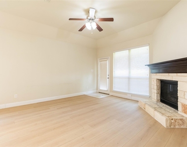 612 Calliopsis Street - Photo Thumbnail 12