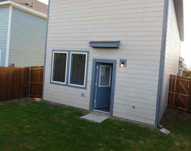 6223 Silver Maple Way - Photo Thumbnail 8