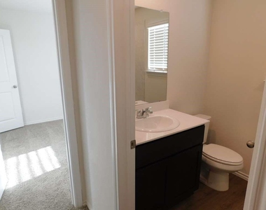 6223 Silver Maple Way - Photo Thumbnail 17