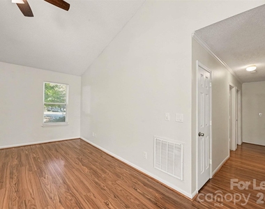 3227 Archdale Drive - Photo Thumbnail 9