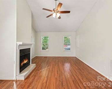 3227 Archdale Drive - Photo Thumbnail 2