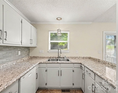 3227 Archdale Drive - Photo Thumbnail 7
