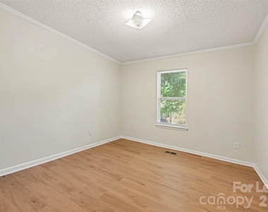 3227 Archdale Drive - Photo Thumbnail 14