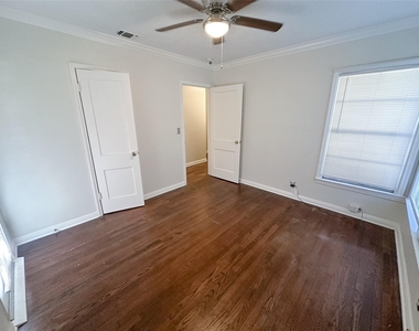 6454 Camp Bowie Boulevard - Photo Thumbnail 29