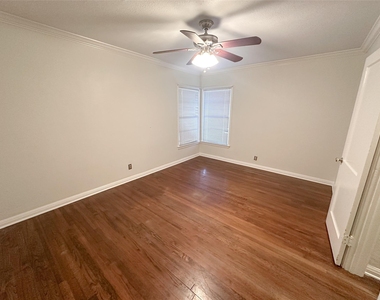 6454 Camp Bowie Boulevard - Photo Thumbnail 22