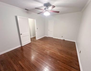 6454 Camp Bowie Boulevard - Photo Thumbnail 23