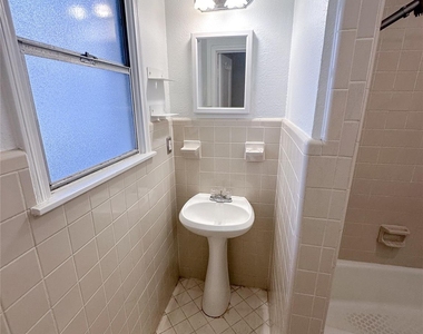 6454 Camp Bowie Boulevard - Photo Thumbnail 16