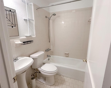 6454 Camp Bowie Boulevard - Photo Thumbnail 26