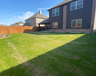 313 Richard Street - Photo Thumbnail 26