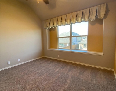 313 Richard Street - Photo Thumbnail 18