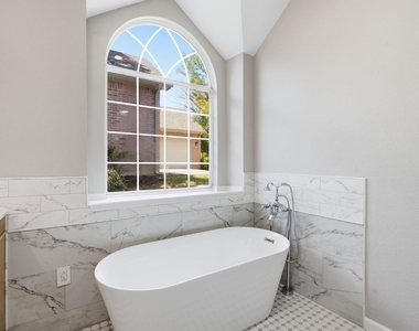 902 Santa Cruz - Photo Thumbnail 21