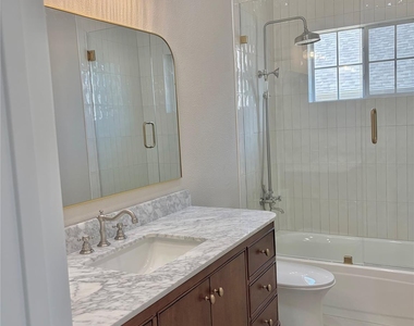 902 Santa Cruz - Photo Thumbnail 23