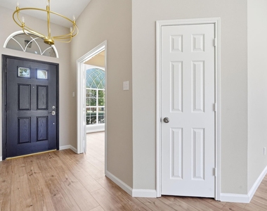902 Santa Cruz - Photo Thumbnail 1