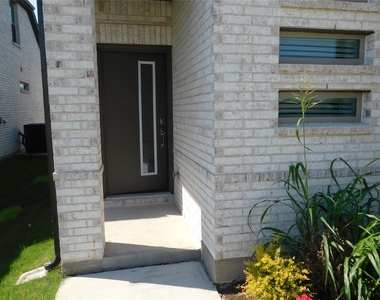 2702 Baynes Place - Photo Thumbnail 6