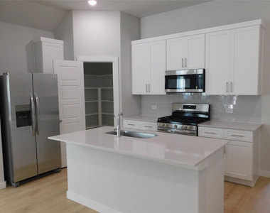 2702 Baynes Place - Photo Thumbnail 12