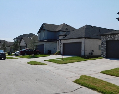 2702 Baynes Place - Photo Thumbnail 2