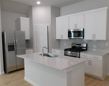 2702 Baynes Place - Photo Thumbnail 10