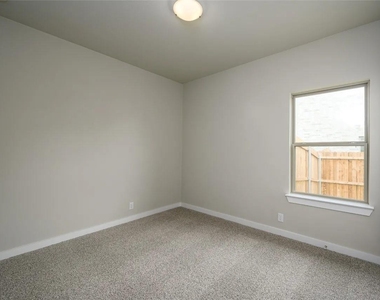 205 Woodhollow Drive - Photo Thumbnail 15