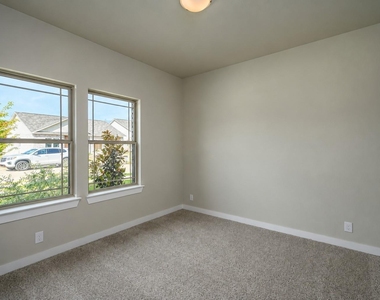 205 Woodhollow Drive - Photo Thumbnail 3