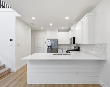 2537 Buttonbush Lane - Photo Thumbnail 5