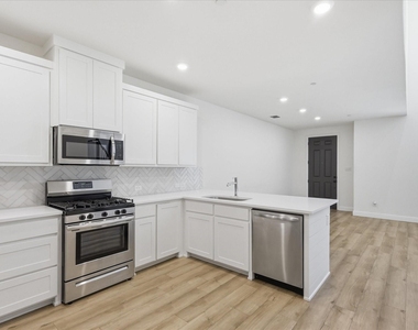 2537 Buttonbush Lane - Photo Thumbnail 8