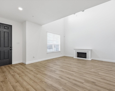 2537 Buttonbush Lane - Photo Thumbnail 3