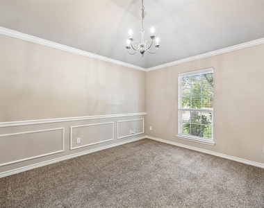 1612 Balboa Lane - Photo Thumbnail 2