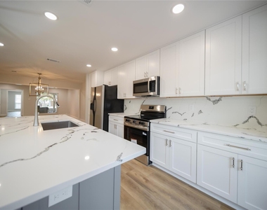 4333 Harvest Hill Road - Photo Thumbnail 10