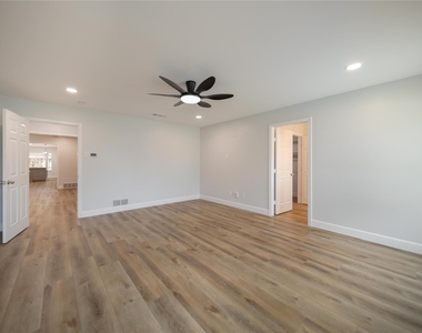 4333 Harvest Hill Road - Photo Thumbnail 16
