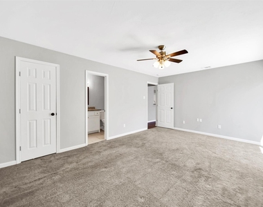 2212 Sheraton Drive - Photo Thumbnail 19