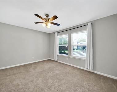 2212 Sheraton Drive - Photo Thumbnail 13