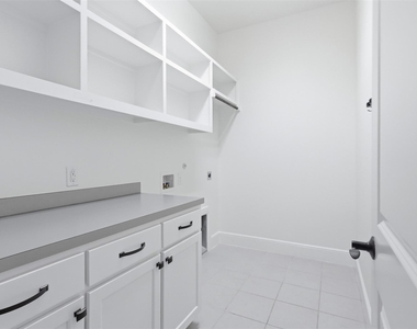 336 Kaye Street - Photo Thumbnail 13