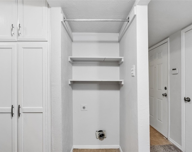 1714 Granada Drive - Photo Thumbnail 11
