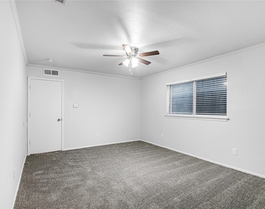 1714 Granada Drive - Photo Thumbnail 12