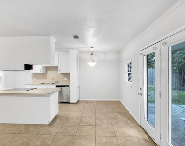 1714 Granada Drive - Photo Thumbnail 5