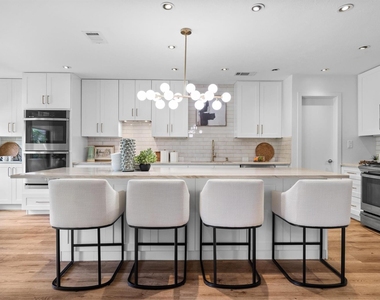 2428 Trellis Lane - Photo Thumbnail 6