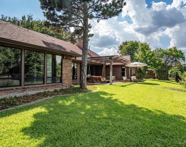 2428 Trellis Lane - Photo Thumbnail 30