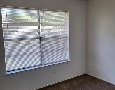 1727 Justin Lyn Street - Photo Thumbnail 8