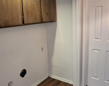 1727 Justin Lyn Street - Photo Thumbnail 10