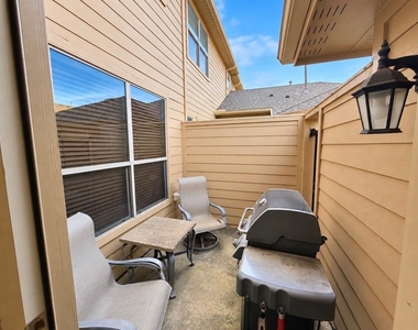 8616 Naomi Street - Photo Thumbnail 16