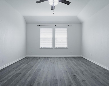 610 Overlook Point - Photo Thumbnail 11