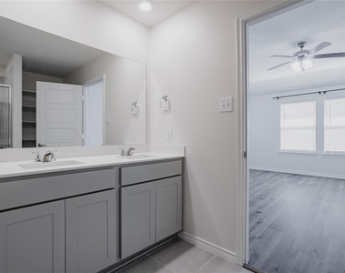 610 Overlook Point - Photo Thumbnail 14