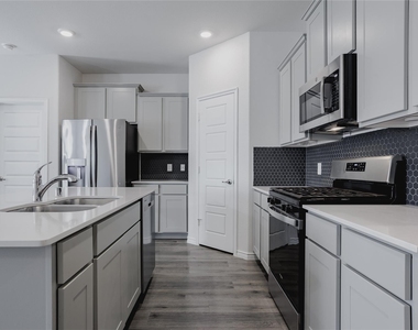 610 Overlook Point - Photo Thumbnail 5