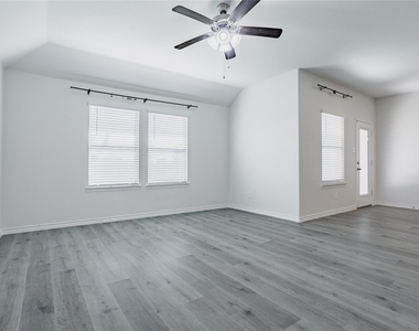 610 Overlook Point - Photo Thumbnail 8