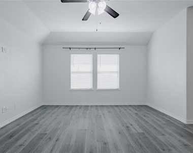 610 Overlook Point - Photo Thumbnail 7